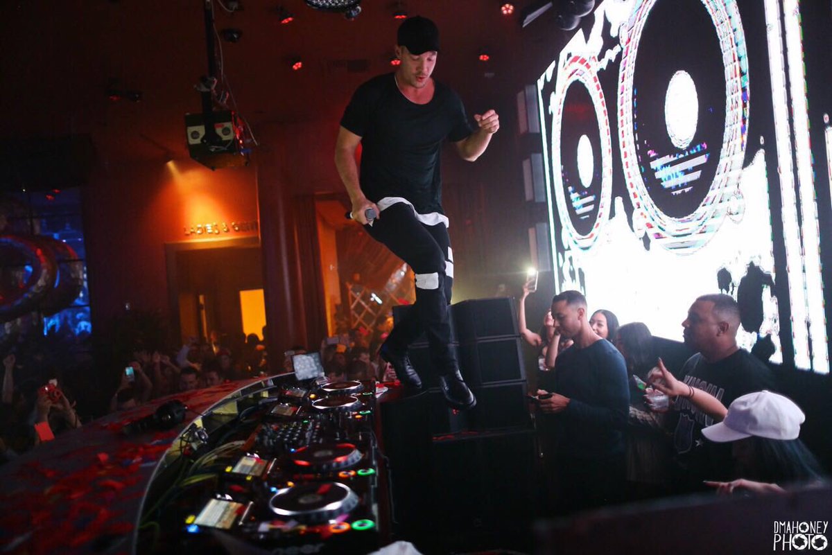diplo's tweet photo. Summer already starting in vegas 🔧#ratchetivity @SurrenderVegas https://t.co/rYE6oXeDh1