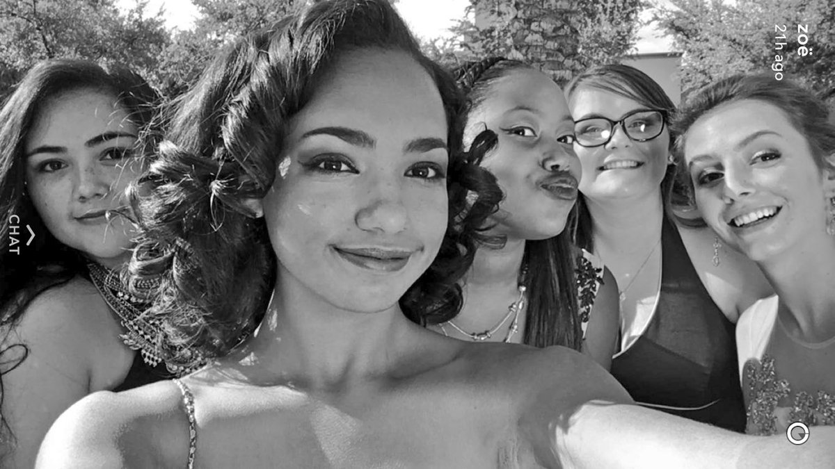 thegreatamerika's tweet photo. diamonds r forever 💎 #Prom2016 #DEProm @__maddeh https://t.co/CppcTnVOWr