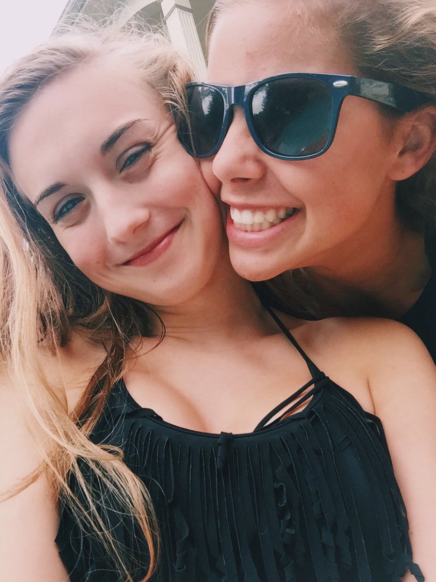 graceknicely25's tweet photo. Happy bday Mel!!!!💛💛🎉🤘🏼💘🌸 @mshields98 https://t.co/bqrP5mORp3