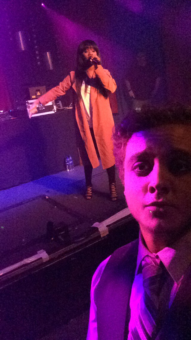 Neolectrolite's tweet photo. @theofficialAME 4 years ago I saw this legend and now again @buckssu #live #love https://t.co/wE1PXIjNyA