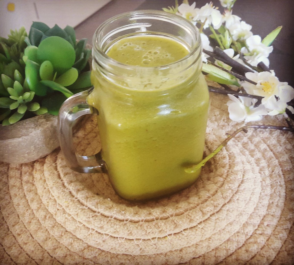 alexkroppmedia's tweet photo. A #healthy start to the day. #breakfastsmoothie #healthygamer #gamer #aussiegamer #htm46 https://t.co/cymxbClX8x