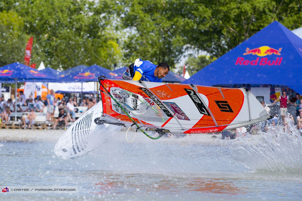 Continentseven's tweet photo. Congrats @TonkyF for the EFPT tow in title at Podersdorf 2016, congrats to @gollitoestredo to the PWA event victory https://t.co/ZuD1Dv9sUl