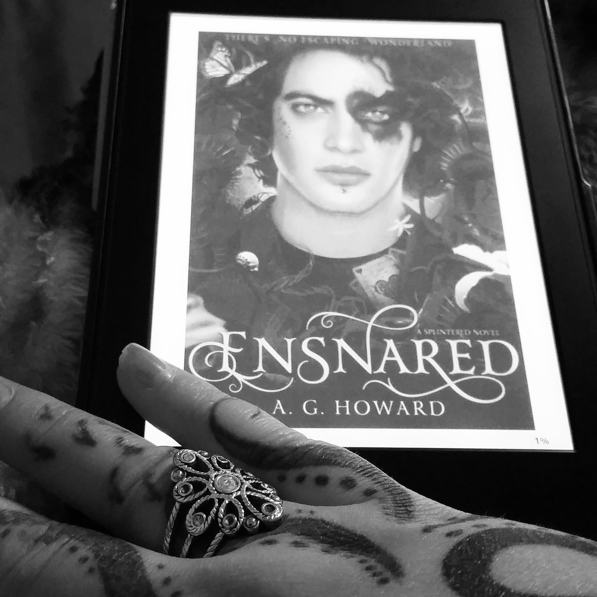 brightsidebookz's tweet image. #ensnared #splintered #bookplanner #bookaddict #bookstagram #bibliophile #bookworm #bookreview #books #bookbloggers