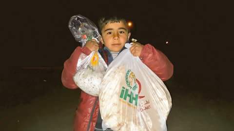 ss253553's tweet photo. جمعية الفقراء تناشدكم المساعده للاجئين قبل شهر رمضان https://t.co/V6iAjWTp3L