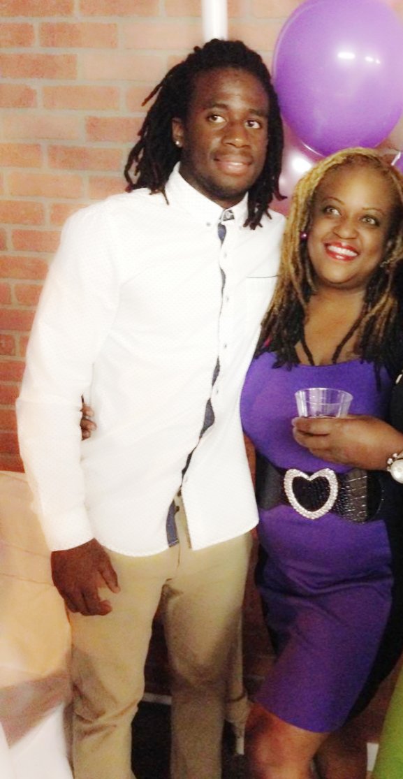 JazzyLou79's tweet photo. Happy Mother's Day!!! #myblessing https://t.co/snlbr5qtjC