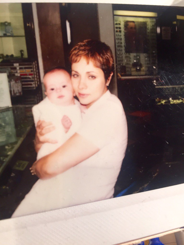 cecilgab11's tweet image. #happymothersday #PolaroidMemories #picoftheday ❤️👼🏼 Gracias. Muy felicitada😉. Bendiciones a mamás del mundo.✨