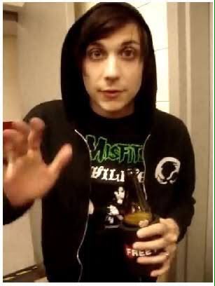 drugaddictfrank's tweet image. Hi,I'm Frank. Not new to RP. RT and and tweet me if you wanna RP :).