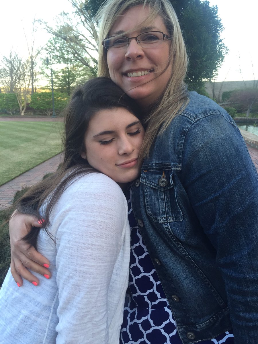 happy mothers day momma!! I love u with all my heart and hope u had a fantastic day!! 🤗🤗🤗🤗💟🎉🎉