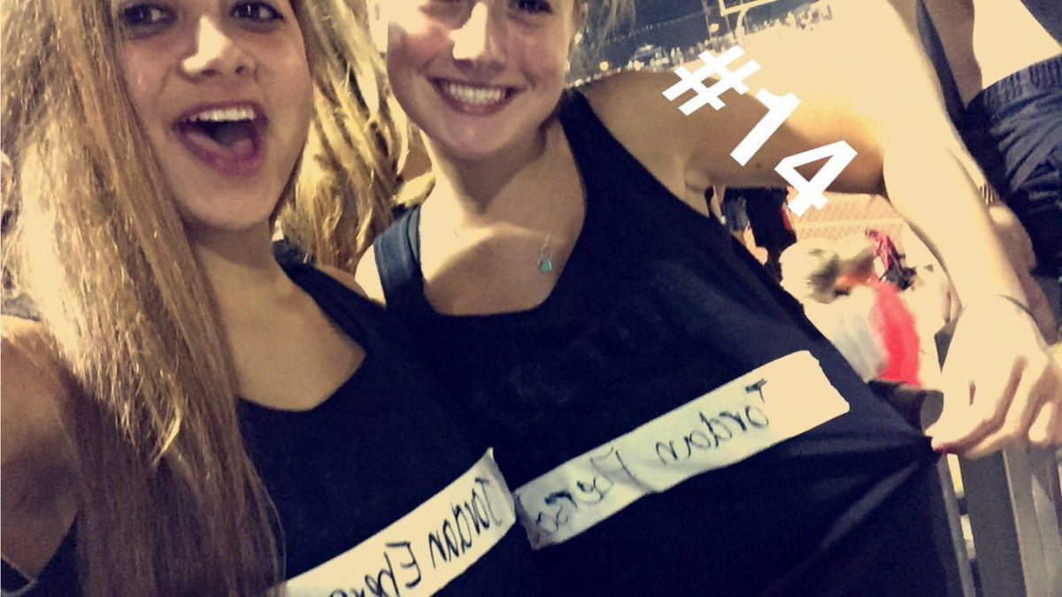 jaqueline16s's tweet photo. Happy birthday @mshields98 can't wait for another 4 years of friendship💞💗💕#tech https://t.co/hLA4JhcQay