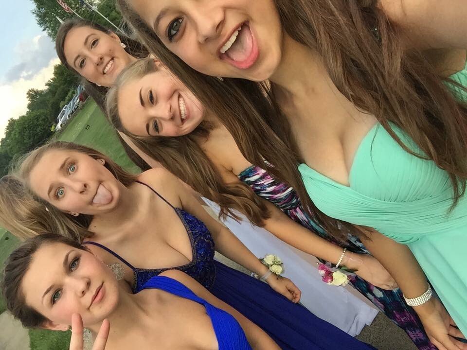 jaqueline16s's tweet photo. Happy birthday @mshields98 can't wait for another 4 years of friendship💞💗💕#tech https://t.co/hLA4JhcQay