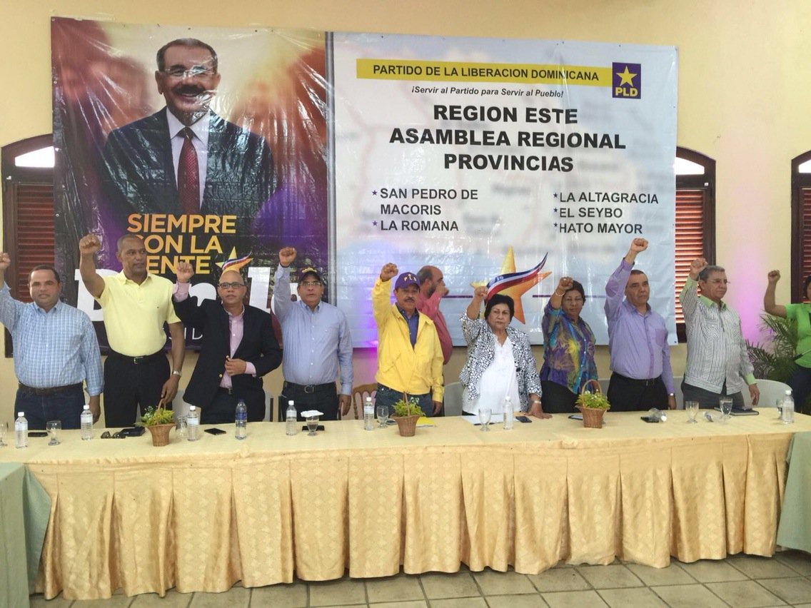 abogamoronta's tweet photo. #ElEsteEsPLD @temomontas @Riva sCury @ScarlattaJ @AndresValdezRD https://t.co/U3DEfoVkXH