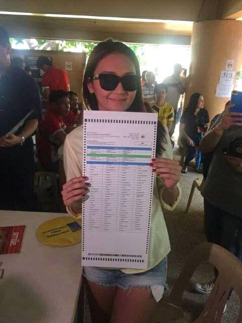 Aubreeeeyv's tweet photo. FIRST TIME ! @bernardokath @imdanielpadilla
#Election2016
#RoxasforPresident https://t.co/weZg7mBfPy