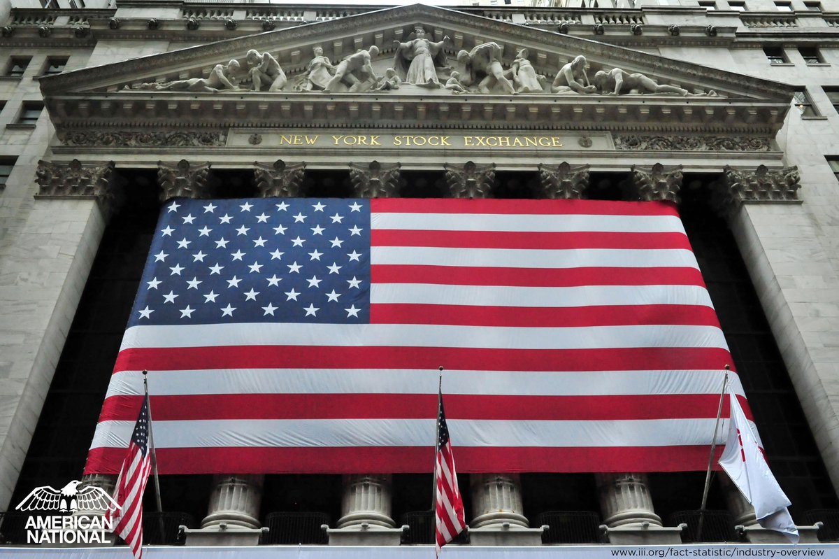 NYLChicago's tweet image. The insurance industry brought $421.4B to the US economy in 2013. Are you looking for that kind of #careerstability?