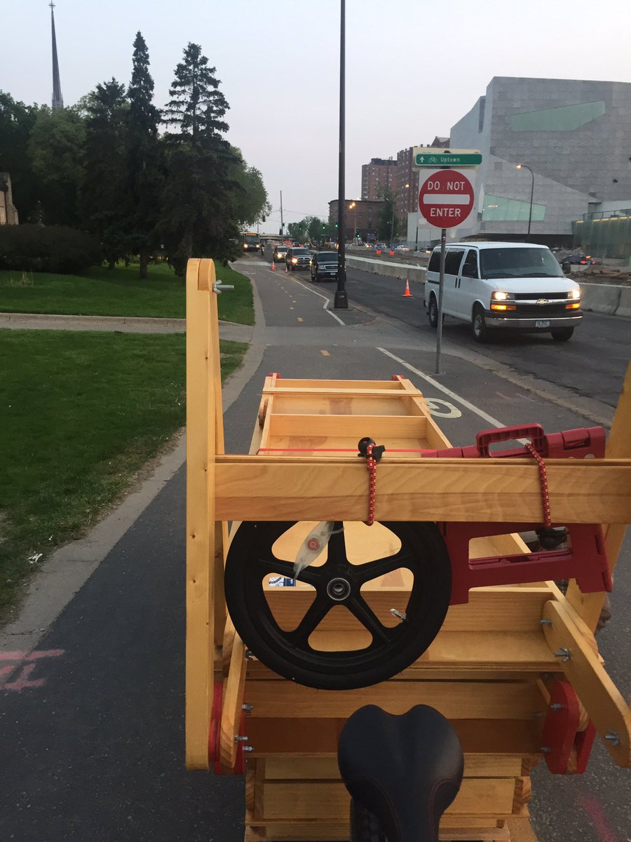 ReallyBigTable's tweet image. Biking to the @GuthrieTheater #bushCON