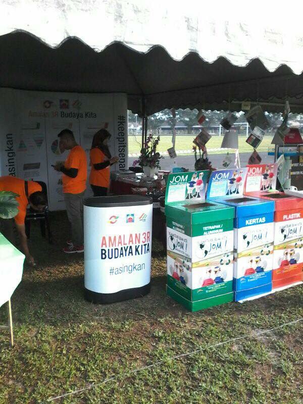 swcorp_my's tweet photo. Tanggungjawab kitar semula bukan lagi satu pilihan malah dia satu keperluan.
#asingkan https://t.co/0nVwy2B9V9