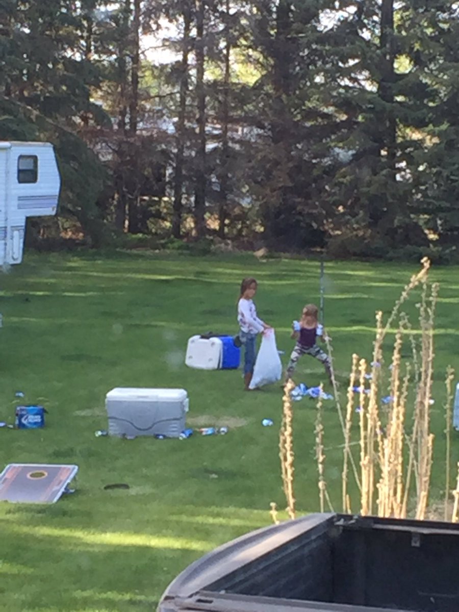 BensmillerCWR's tweet photo. Just helping clean after the @DewberryMustang gathering #helpful #greattime @HrynykJosh @4Goldsmith @Mitch7Mitch9 https://t.co/F29OUvQbqa