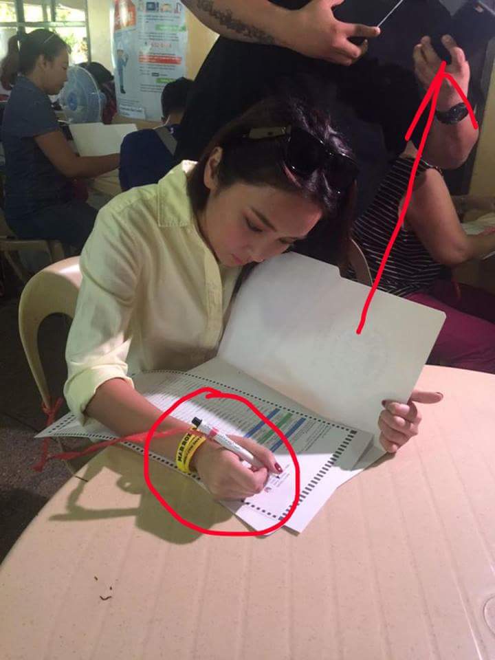 Duterteako2016's tweet photo. @Senyora @COMELEC  pwede pala to? CHANGE IS HERE

photo credit to owner! https://t.co/uNWpSpzcm5