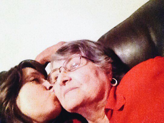 delia_p's tweet photo. one last insta-smooch from my for my mumsie in #tampaaa | even though our last chat includ… https://t.co/kd13weTBYD https://t.co/en4HnA99M2