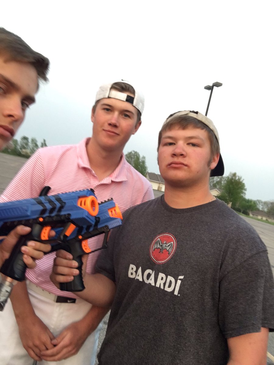 Keats634's tweet photo. Keaton kills gage after an intense shoot off to stay alive! @CHS_nerfwar #chsnerfwarkill https://t.co/5BOLUxspkY