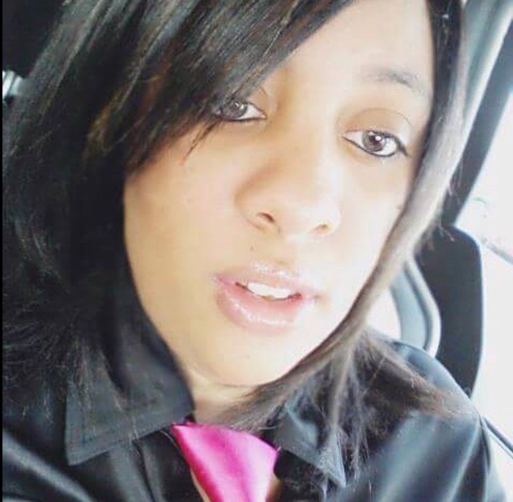 queendestiney19's tweet photo. Happy mothers day momma❤️❤️❤️YOUR THE BEST MOM IN THE WORLD IM GLAD YOU BIRTHED ME lol happy Mother's Day momma https://t.co/cgClIWVsAy