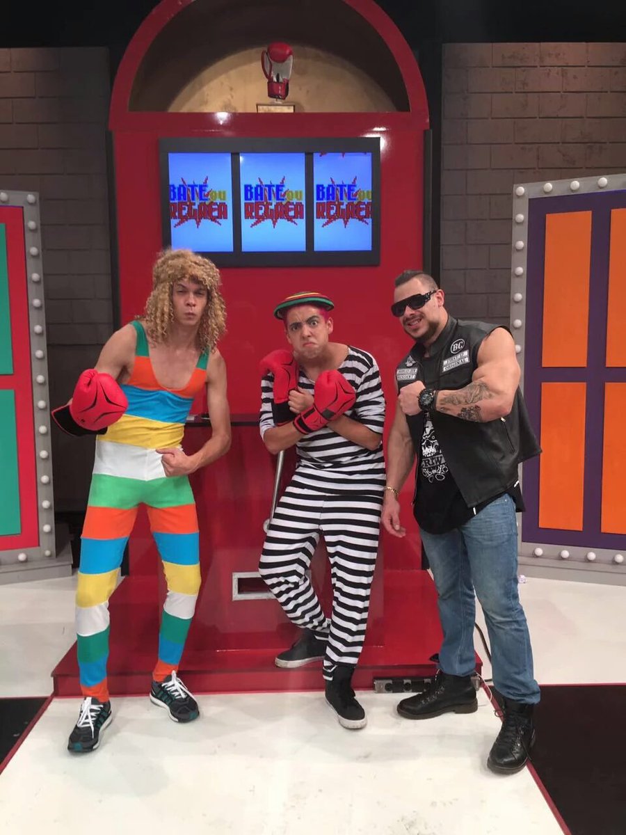 programa_panlco's tweet photo. Bate ou Regaca com Leo Stronda 😱💪
#BateOuStronda #PanicoNaBand https://t.co/8bRbQs3glN