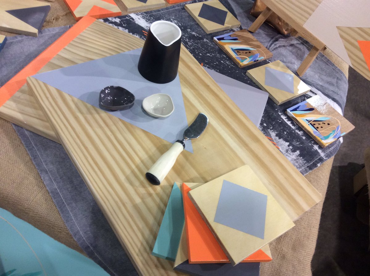 SALifeTV's tweet image. We're at @bowerbirdbazaar today. Plenty of room to explore in the bigger pavilion. #bowerbirdmay2016 #cleverideas