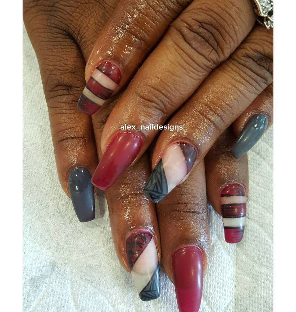 nailartsyfartsy's tweet photo. alex_naildesigns: #naildaignoftheday #ndotd #naildesign #designbyAlex #nailart #customdesign #randomdesigns #crazyn… https://t.co/E0pln1yOA9