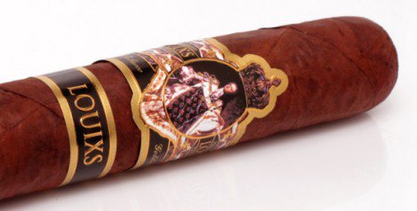 Does anything sound better than firing up on the aft deck of a #superyacht charter: ow.ly/4mRKbH #cigars