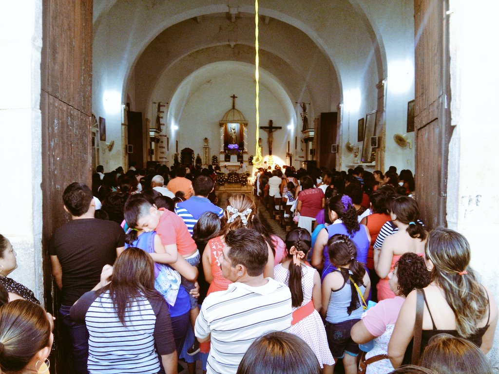 GobMpalTenabo's tweet photo. Arribo de feligreses a la Parroquia de Ntra. Señora de la Asunción. #FeriaTenabo2016 https://t.co/n6GSebsW7d