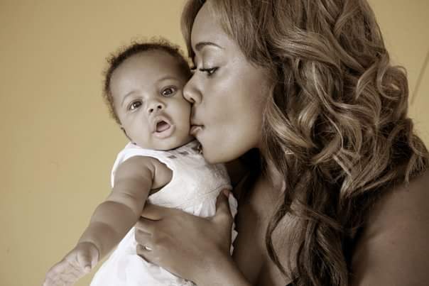 AllRedMandy's tweet image. Finally home from work and with my love Keisha got that #FridayFeeling now y'all