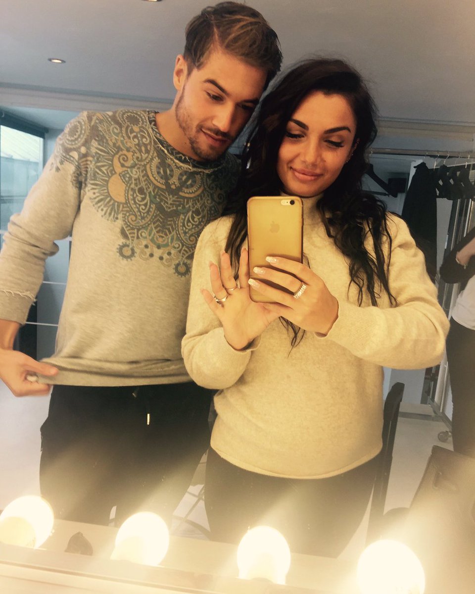ElettraCFO's tweet photo. Noches!😘
#MTVMelofo Elettra
#MTVMelofo Elettra https://t.co/Tsia0XzNEe