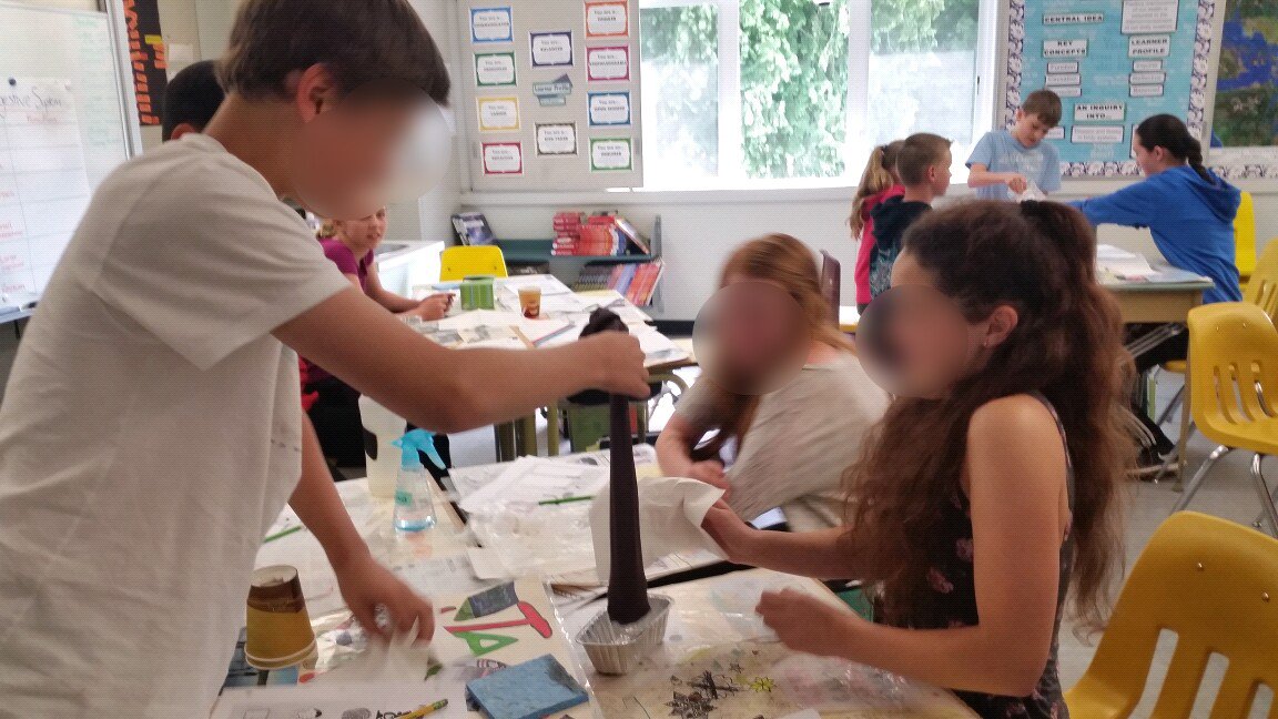missggalbraith's tweet photo. More from our 'making poop' experiment #ebdiv2 #inquiry https://t.co/AxvpEgx1pk