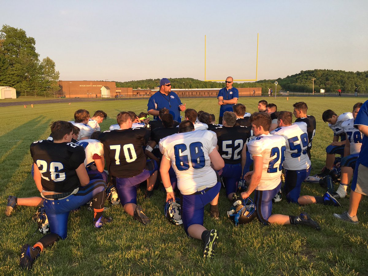 mcintosh160's tweet photo. Spring game in the books. Lots of new talent stepping up. Got the makings of a great season ahead! #ButlerCoFootball https://t.co/zFwXOpiFGh