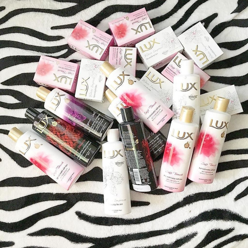 couchwasabi's tweet photo. Thank you @luxph for the care package you sent this morning π #bathewithlux https://t.co/hvRIzczVD0 https://t.co/iTcZ3KeBvw