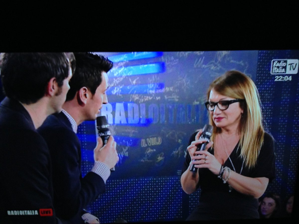 GiovanniVerdoli's tweet photo. Bellissima puntata di #RadioItaliaLive con gli @zeroassoluto su @RadioItalia TV! 🎶🎸👏🏻#ZeroAssolutoRadioItaliaLive https://t.co/vCxIZldSHM