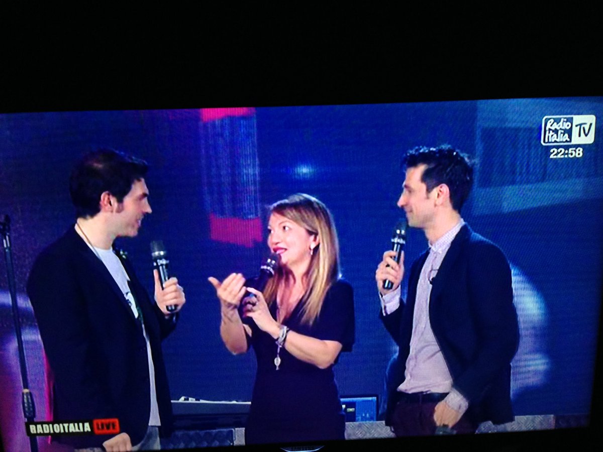 GiovanniVerdoli's tweet photo. Bellissima puntata di #RadioItaliaLive con gli @zeroassoluto su @RadioItalia TV! 🎶🎸👏🏻#ZeroAssolutoRadioItaliaLive https://t.co/vCxIZldSHM