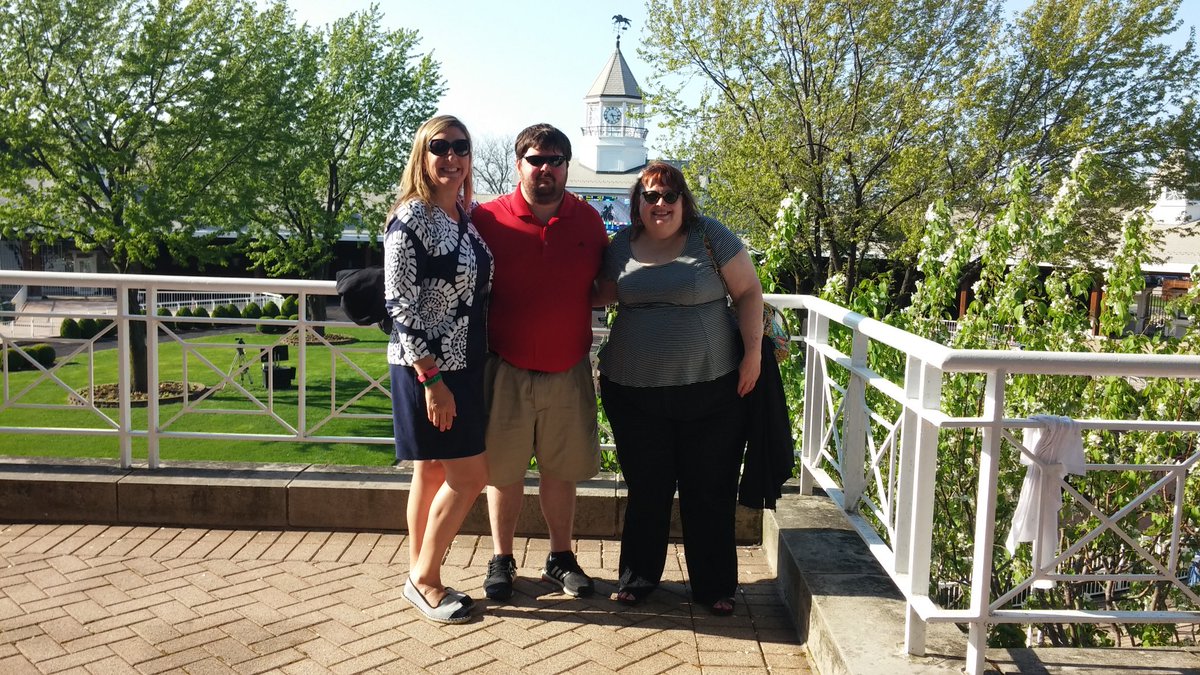 Gabriettaa's tweet image. Great #springsummer16 @ArlingtonRacing with Robin &amp;amp; Phil Bellagamba