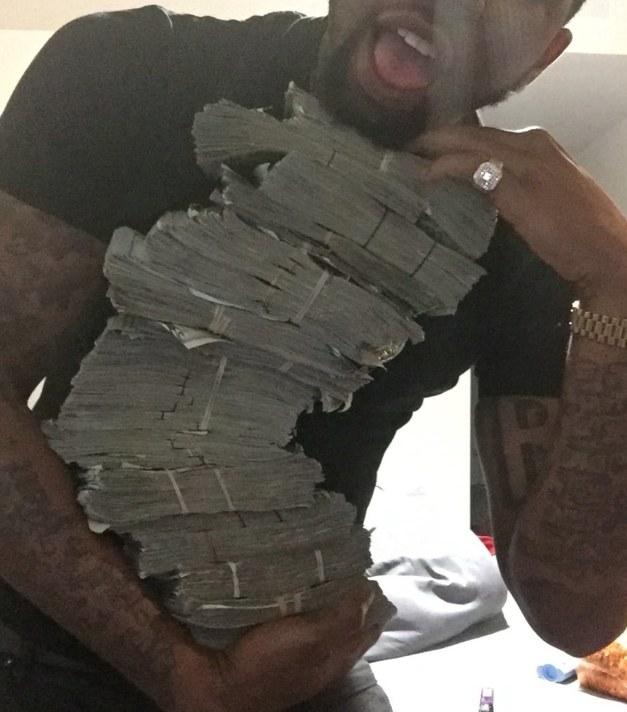 YFNLUCCI's tweet photo. MOOD 4 LIFE https://t.co/MdnzCnVmKr
