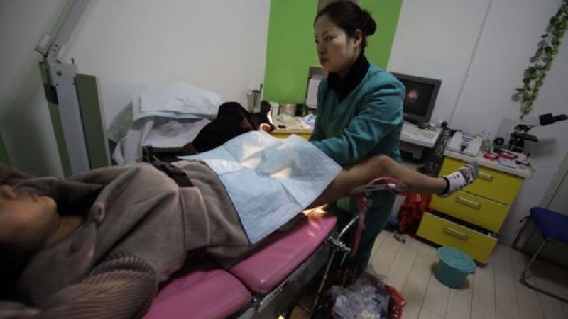 Patrioticgirl86's tweet photo. Chinese Town Checks Every Woman 4 Times a Year So They’re Not Pregnant Without Permission 😵 https://t.co/YXpc50kqrp https://t.co/PnAKRBSGe5