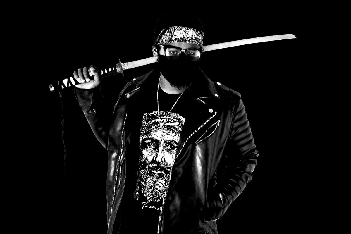 MrElijahJulian's tweet photo. Shout out to @johndenclark, still one of my fave tees to date. @HNRBLMNTN The Messiah x #SAFii Biker Jacket (Sample) https://t.co/rhTbxC47mY