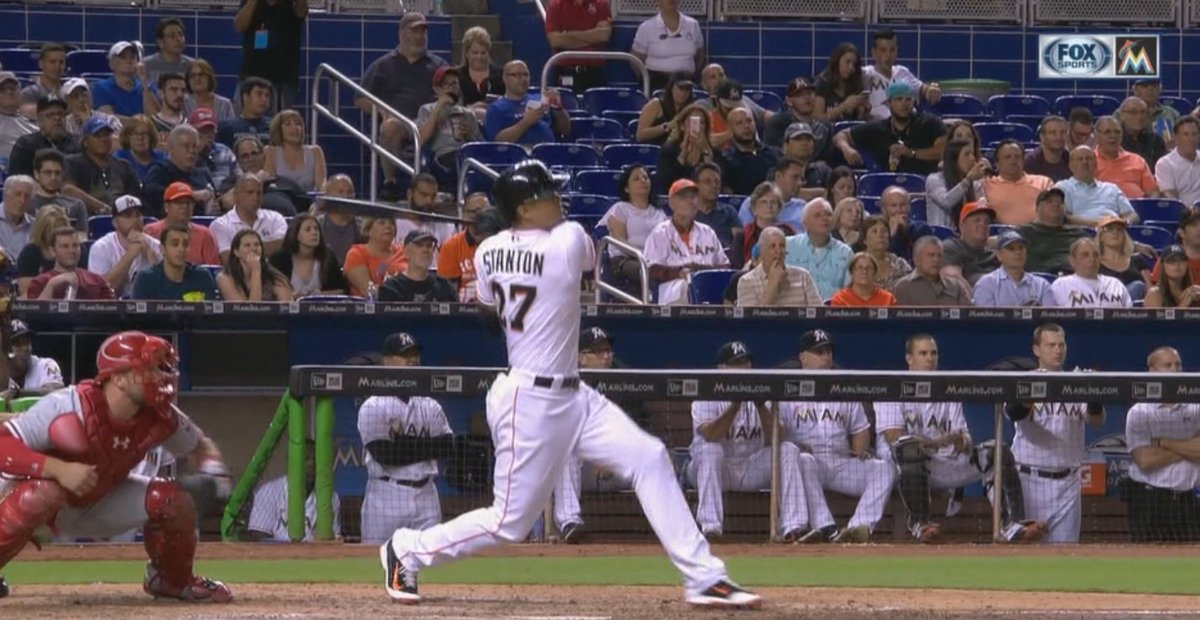 MARLINS WIN: The Marlins earn their 4th straight win 6-4 over the Phillies. Yelich, Stanton homer in victory. https://t.co/KndUDx0KNJ
