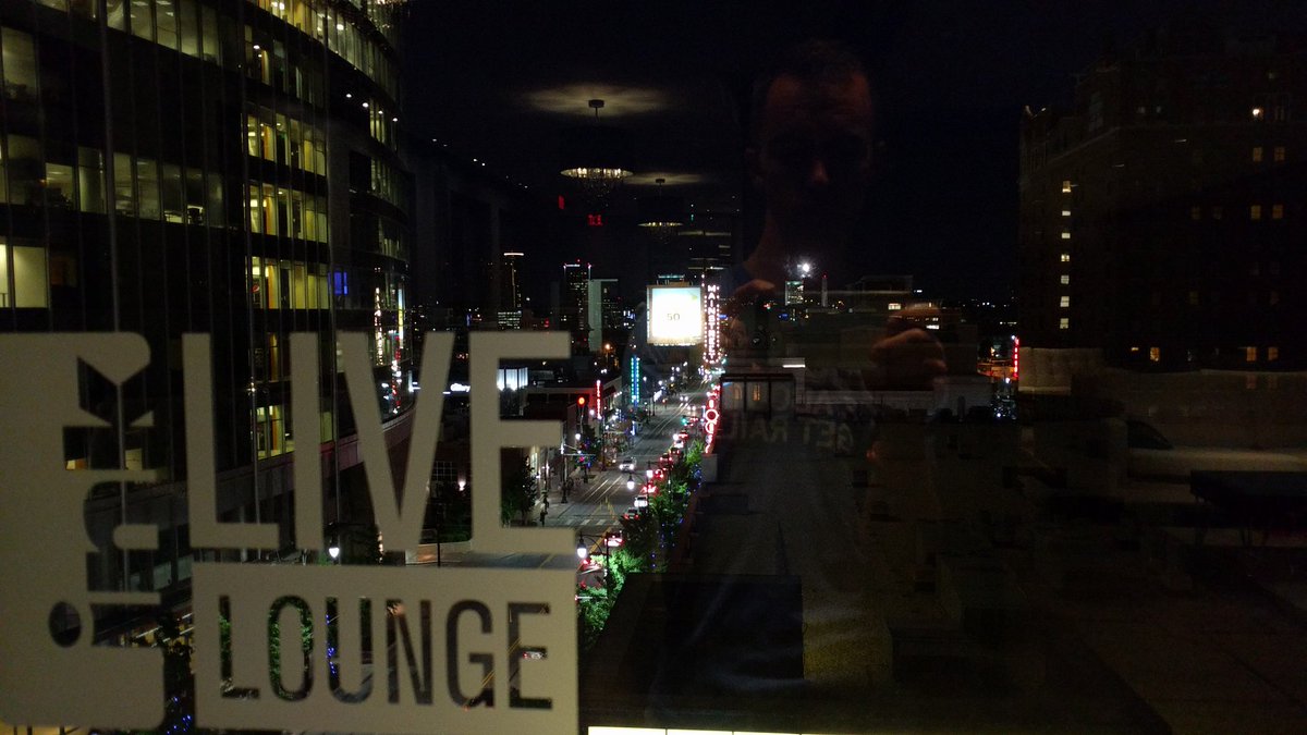 unclefuzz's tweet photo. Up in the @inkkcmag Live Lounge watching the @kcstreetcar fireworks. #viplyfe #motmkc https://t.co/ApPBbna9MW
