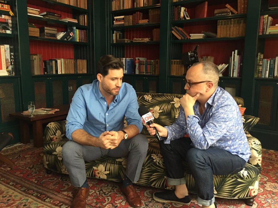 CNNEE's tweet image. .@edgarramirez25: "El destino natural de un actor curioso es producir" cnn.it/1q4IaN9 — @JuanCarlosCNN