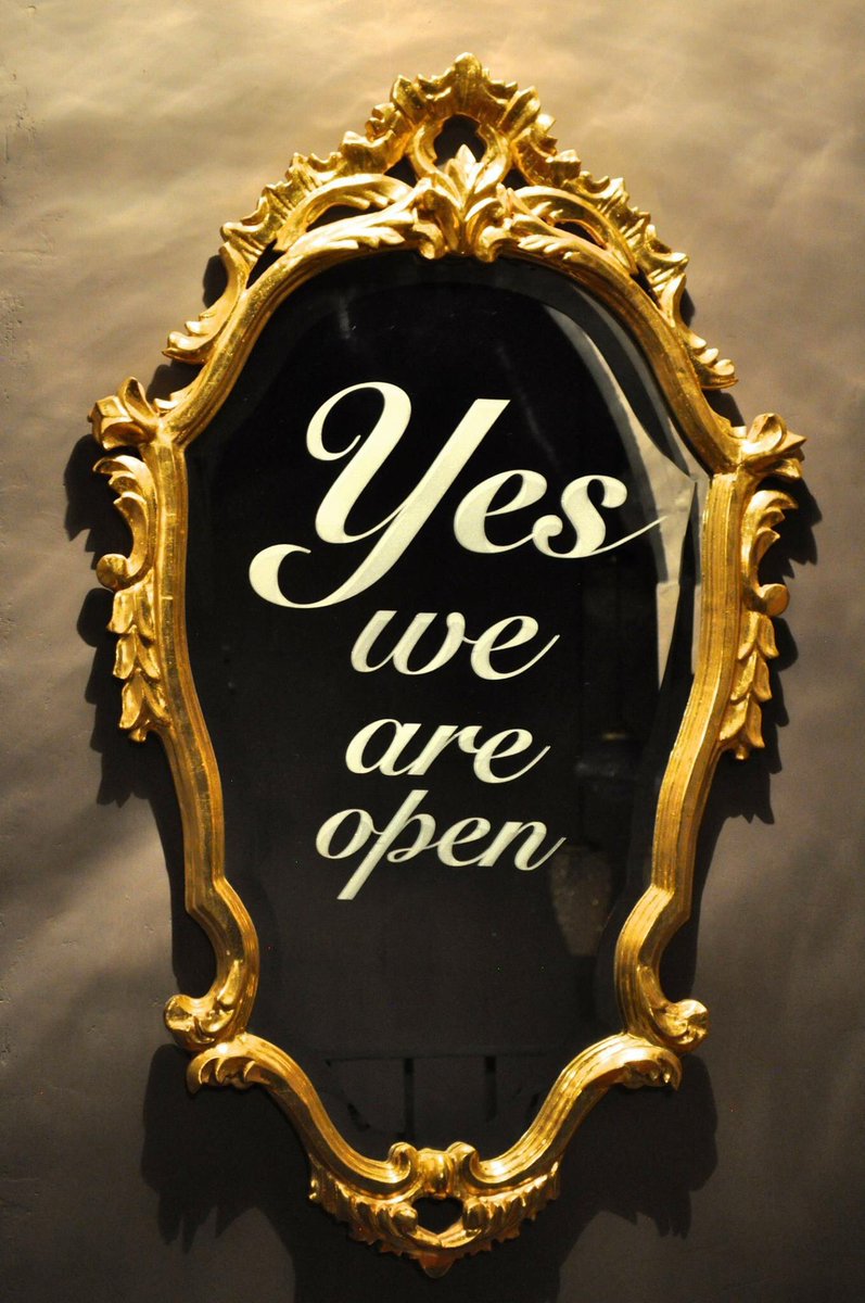 Después de una remodelación, ¡estamos abiertos!  Que se dejen venir los cocteles 🍸