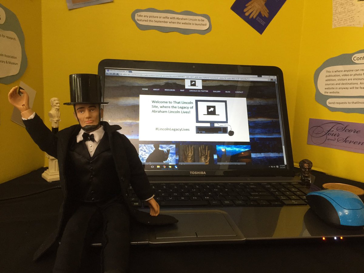 ThatLincolnGuy's tweet photo. Thanks to everyone who stopped by during my poster session! It was a blast! And of course, thank you #MiniAbe. https://t.co/ST4OIXNRcV