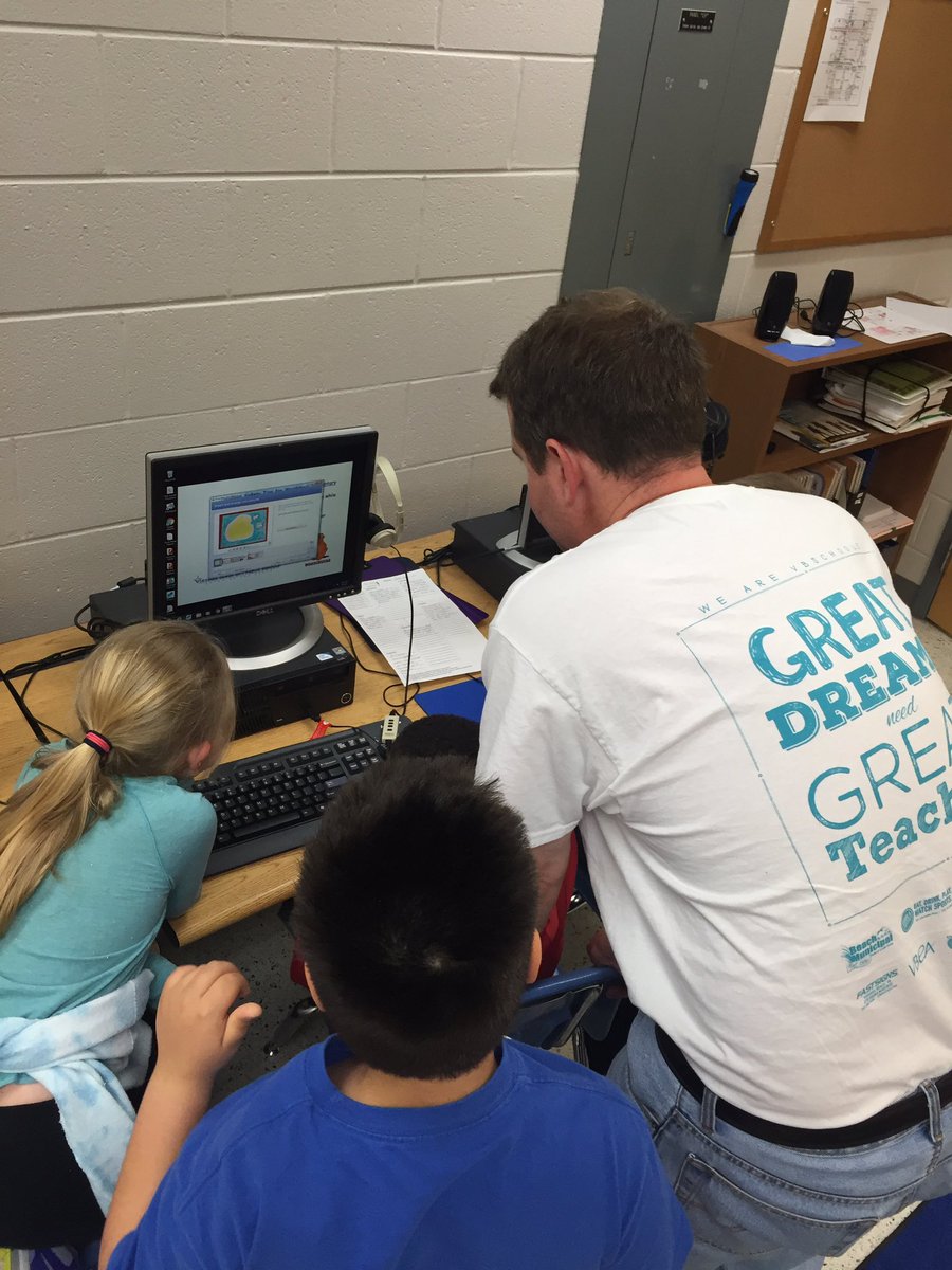 Marcu8Marcus's tweet photo. 2nd grade performance task slideshows on China=Teamwork @bhrobins12 @WESWOODCHUX @vbschools @Katelynhun1 https://t.co/icP1zRDuqI