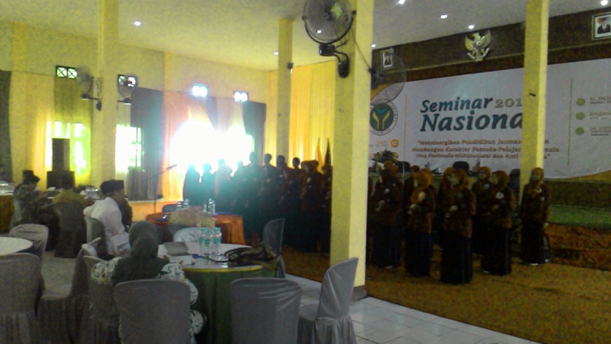 achysf_dikdas's tweet photo. Rangkaian Seminar Nasional #BudayaNusantara @YudhartaNesia @NgalahPesantren https://t.co/DRoDelaWJn