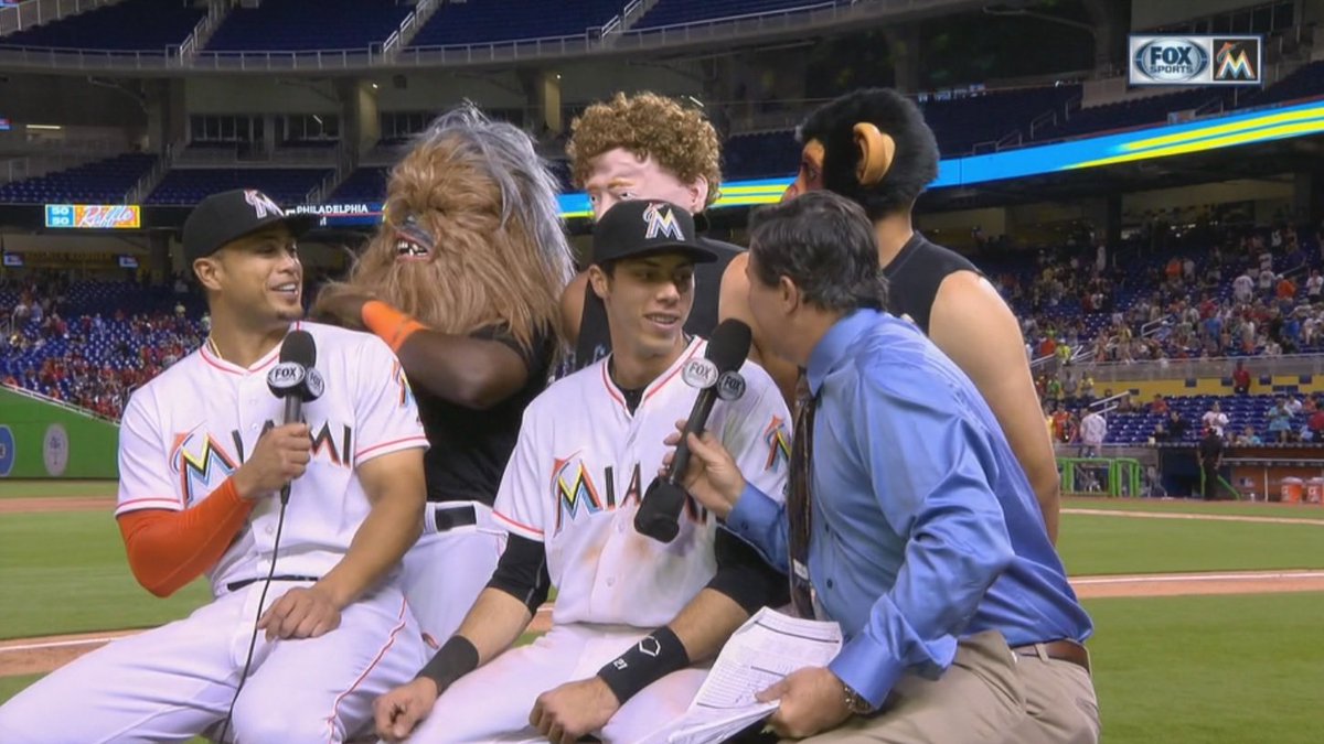 MARLINS MONSTER MASH: Monster home runs & monster masks featured in 4th straight win bit.ly/1UGhFu1?utm_me… https://t.co/XC4CbpCeKt