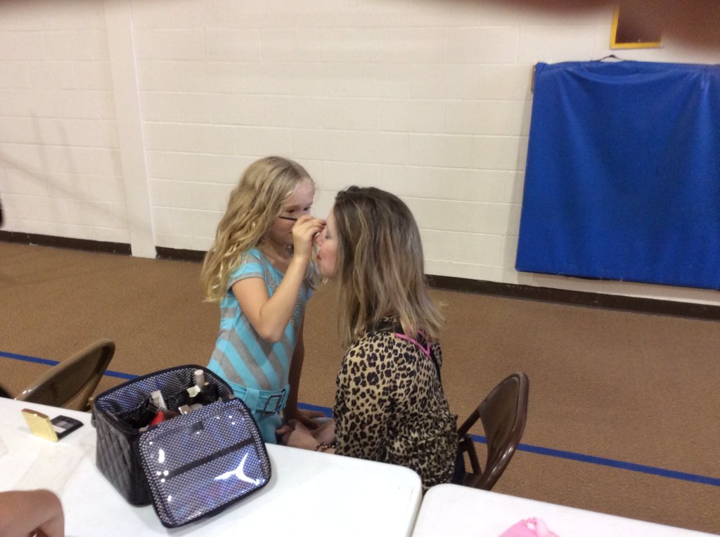 1st_walker's tweet photo. Great turnout for Mother's Day makeover. There were some beautiful moms afterwards. @bridgestyler #cpsreds #nes123 https://t.co/o1RFDkbmVJ