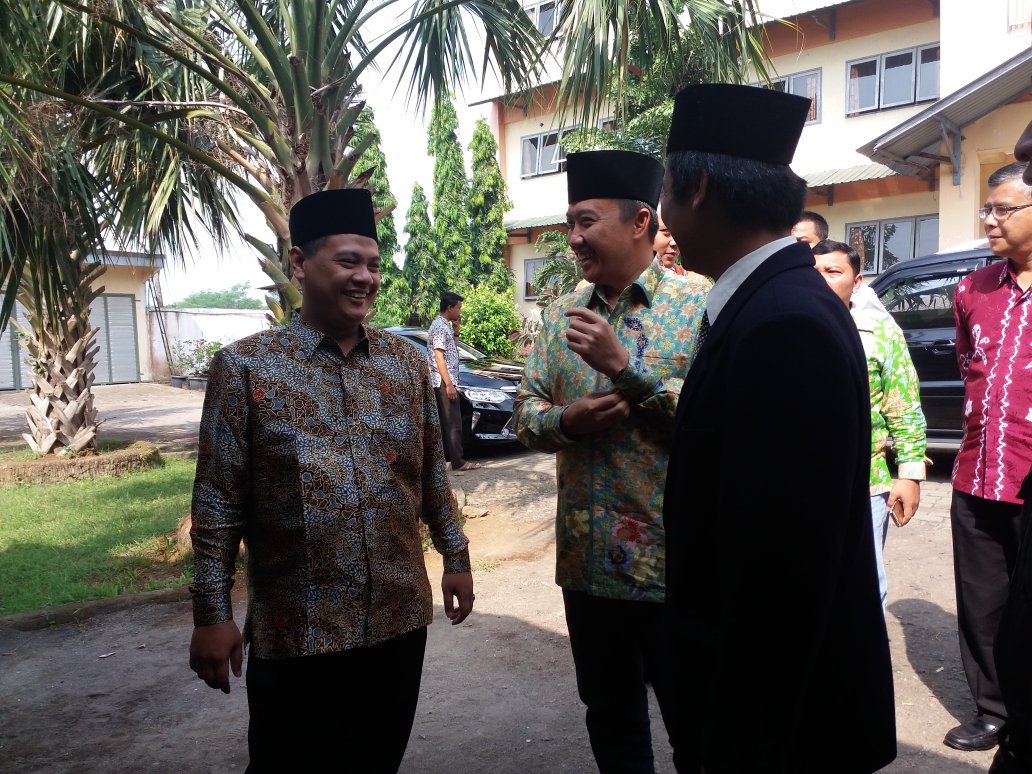 mieftah91's tweet photo. Menyambut kedatangan Menpora di universitas yudharta dalam acara seminar nasional #yudhartanesia #BudayaNusantara https://t.co/EZu9mU34Ro